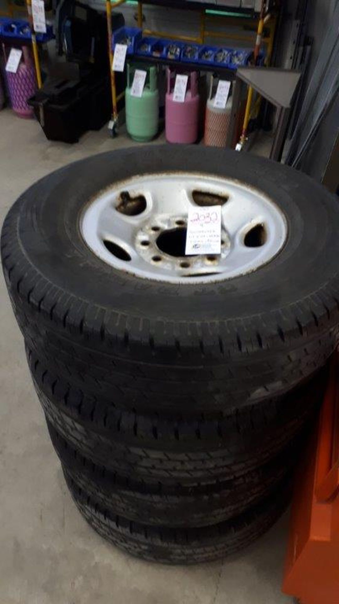 Savero HT2, LT245/75R16 tires w/rims