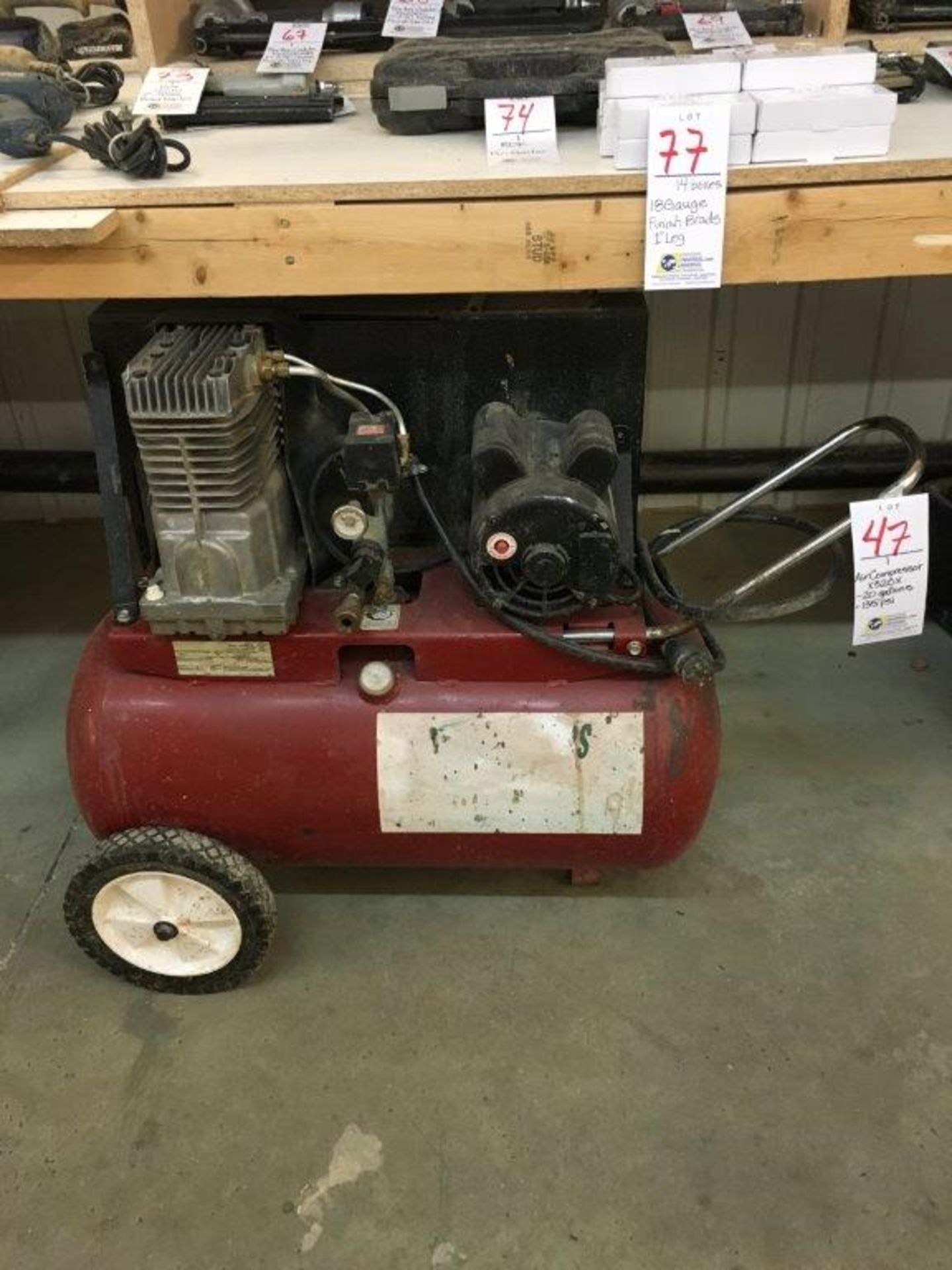 Air compressor X320X,20 gallons,135 psi