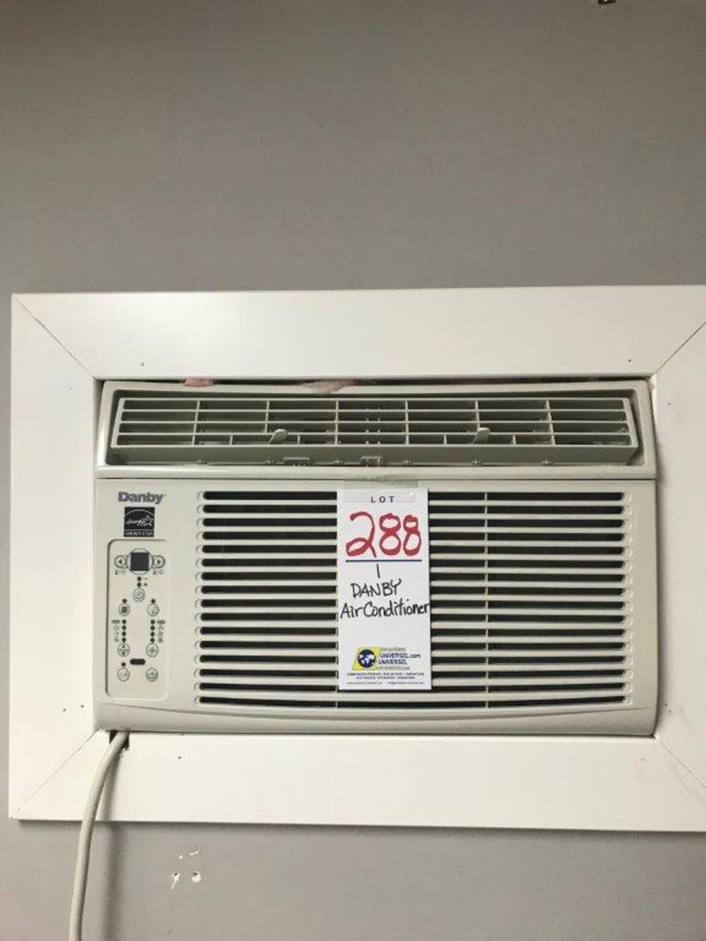 DANBY Air conditioner