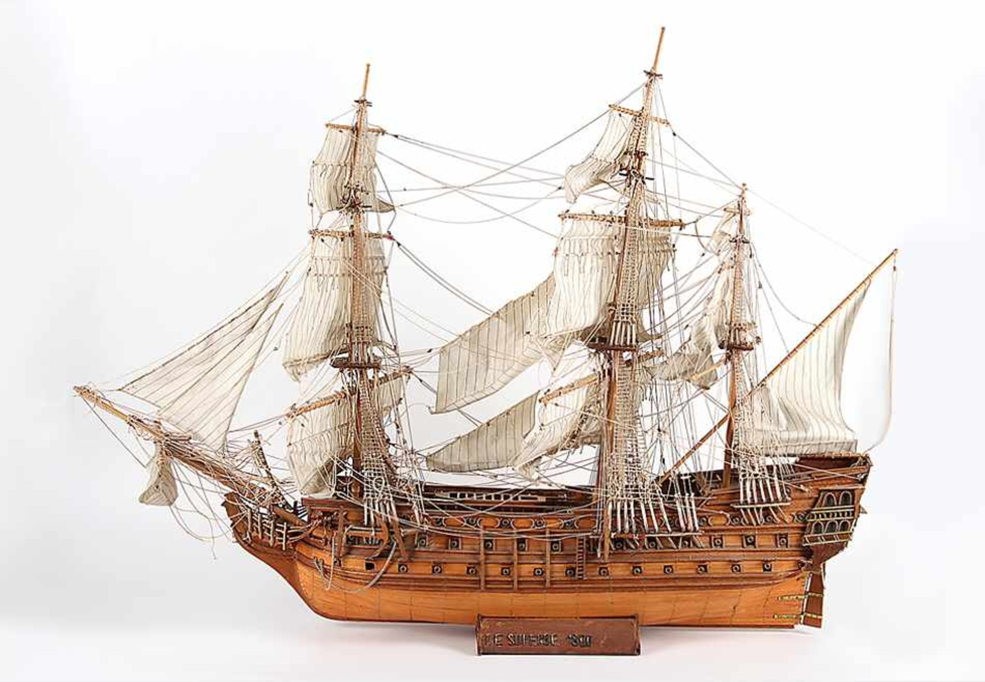 ModellschiffLinienschiff "Le Superbe". Sehr fein detaillierter Vollholzaufbau mit Messingteilen,