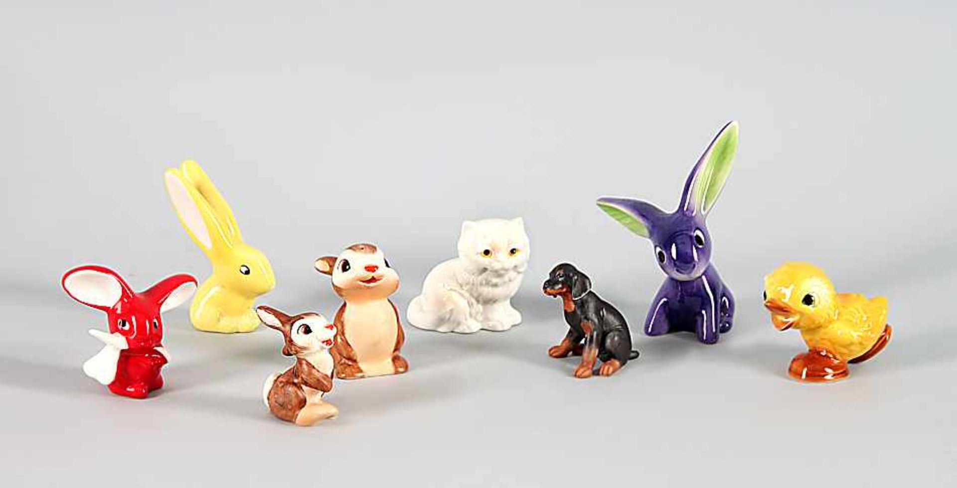 KonvolutAcht kleine Tierfiguren: Hasen, Hund, Küken, Katze. Goebel, verschiedene