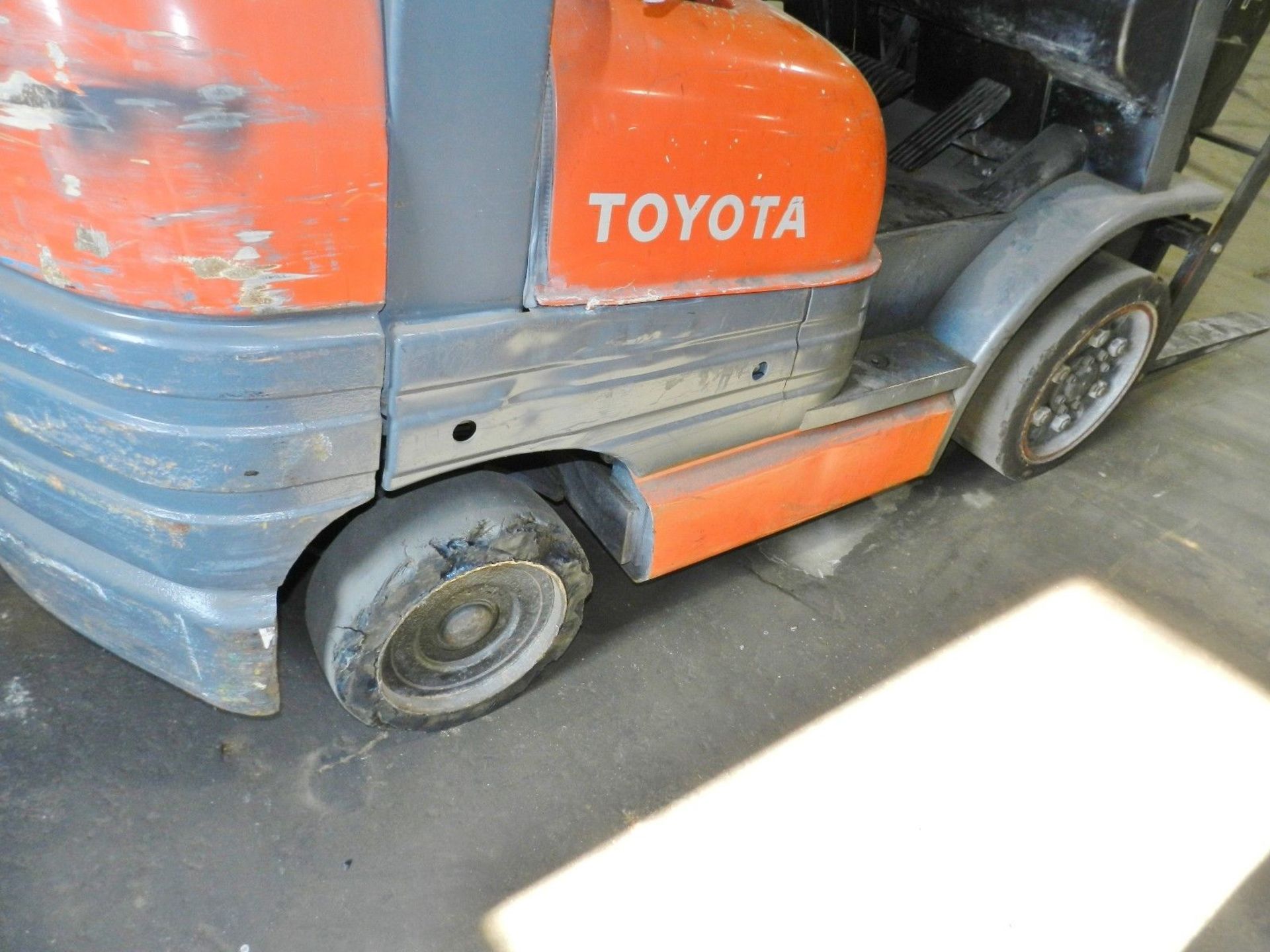 Toyota 5000lb LP Forklift - Image 3 of 6