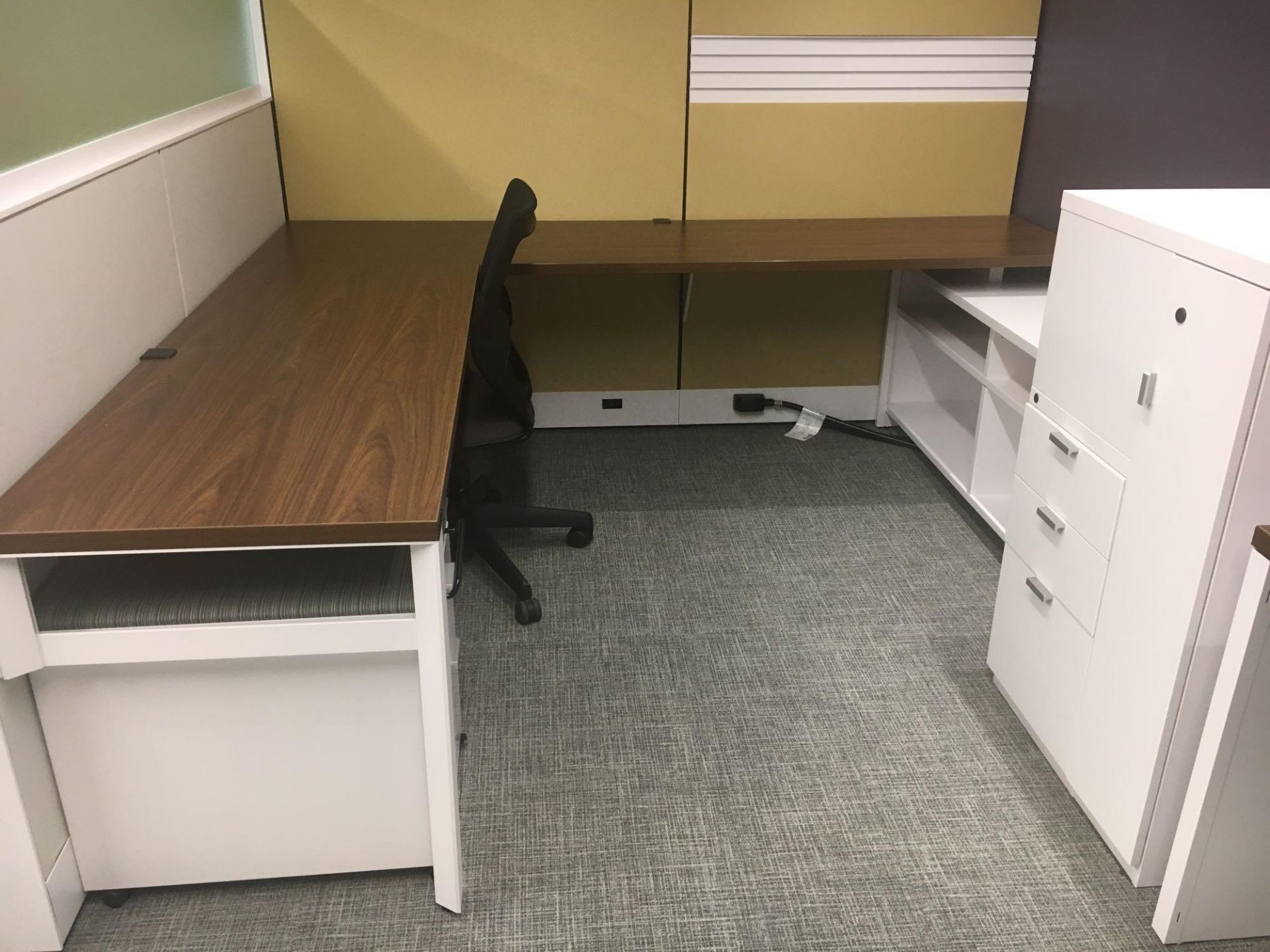 Two Person Cubicle Workstation Lot - Bild 4 aus 5