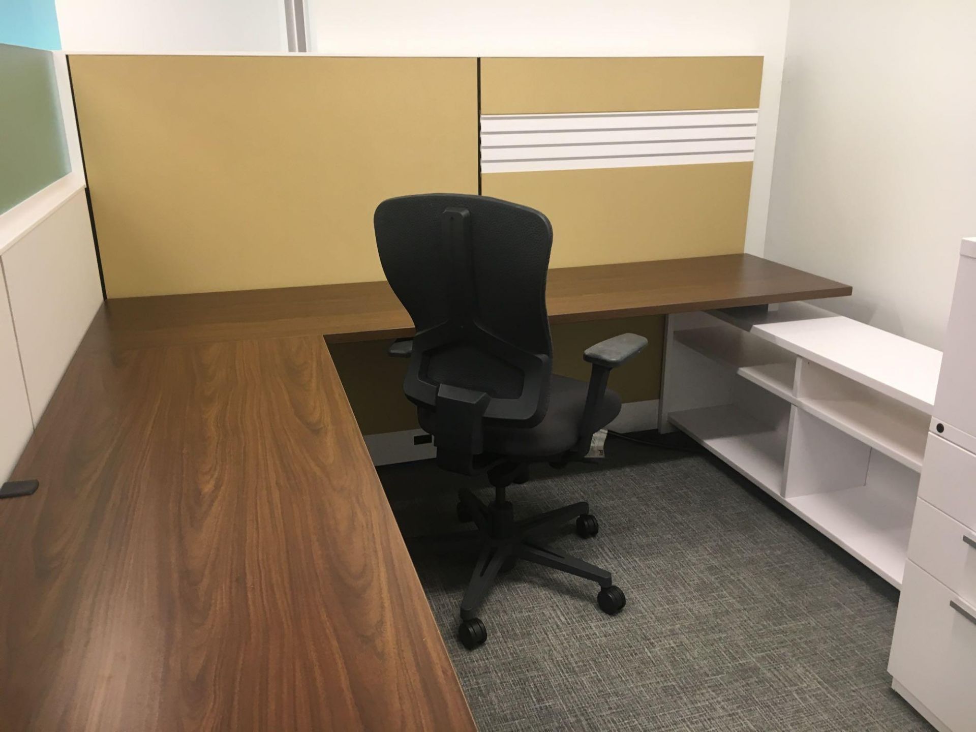 Three Person Cubicle Workstation - Image 6 of 6