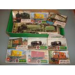 OO GAUGE - A group of Airfix unbuilt kits, content