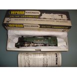 OO GAUGE - A Wrenn W2220 2-6-4 tank locomotive in