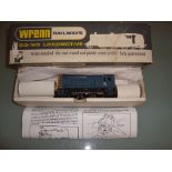 OO GAUGE - A Wrenn W2232 Class 08 diesel shunter