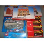 OO GAUGE - A quantity of building kits and accesso