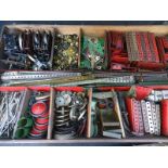 LARGE QUANTITY OF VINTAGE MECCANO: to include moto