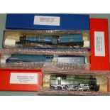 OO GAUGE MODEL RAILWAYS GROUP OF UNBOXED WRENN LOC