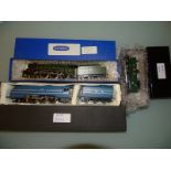 OO GAUGE MODEL RAILWAYS: A GROUP OF THREE UNBOXED