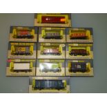 OO GAUGE MODEL RAILWAYS: GROUP OF 11 BOXED WRENN W