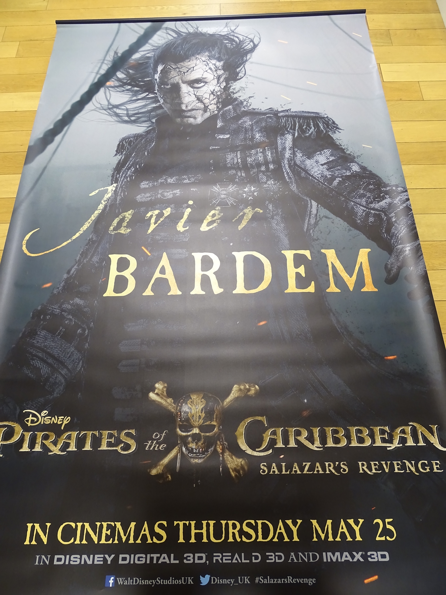 Lot x 6 Vinyl Banners: PIRATES OF THE CARIBBEAN - SALAZAR'S REVENGE (2017) - Main Artwork (approx. - Image 6 of 6