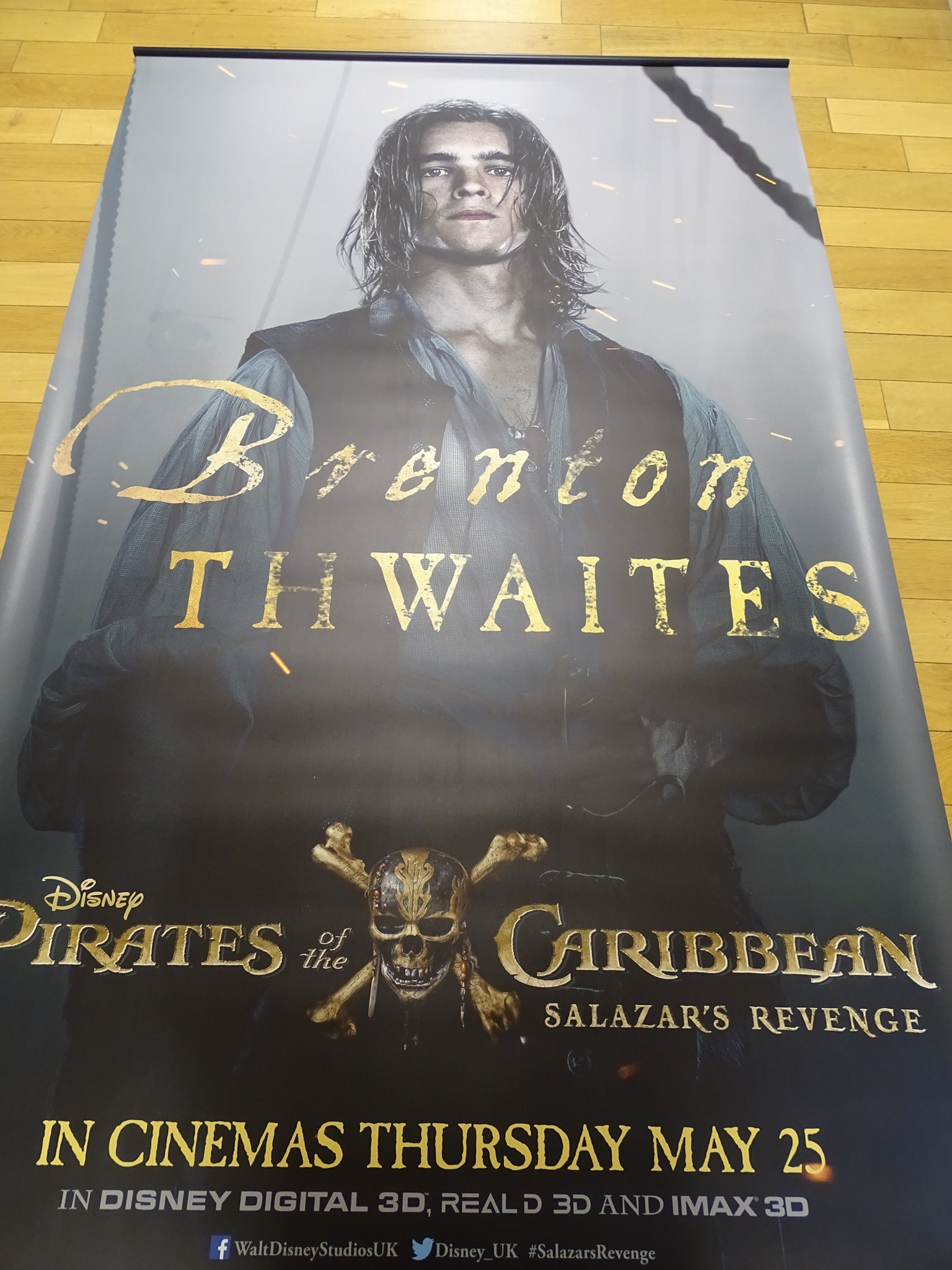 Lot x 6 Vinyl Banners: PIRATES OF THE CARIBBEAN - SALAZAR'S REVENGE (2017) - Main Artwork (approx. - Image 5 of 6