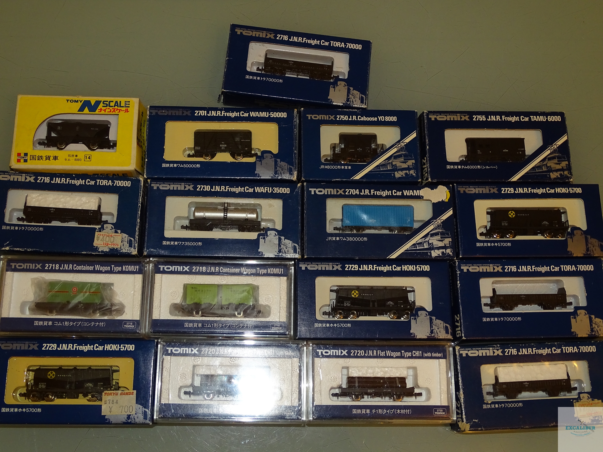 N GAUGE - GROUP OF JAPANESE OUTLINE FREIGHT WAGONS - by TOMIX - VG/E in G/VG boxes (17)