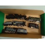 HO GAUGE - GROUP OF FIVE UNBOXED AMERICAN OUTLINE STEAM LOCOS by AHM and others to include one