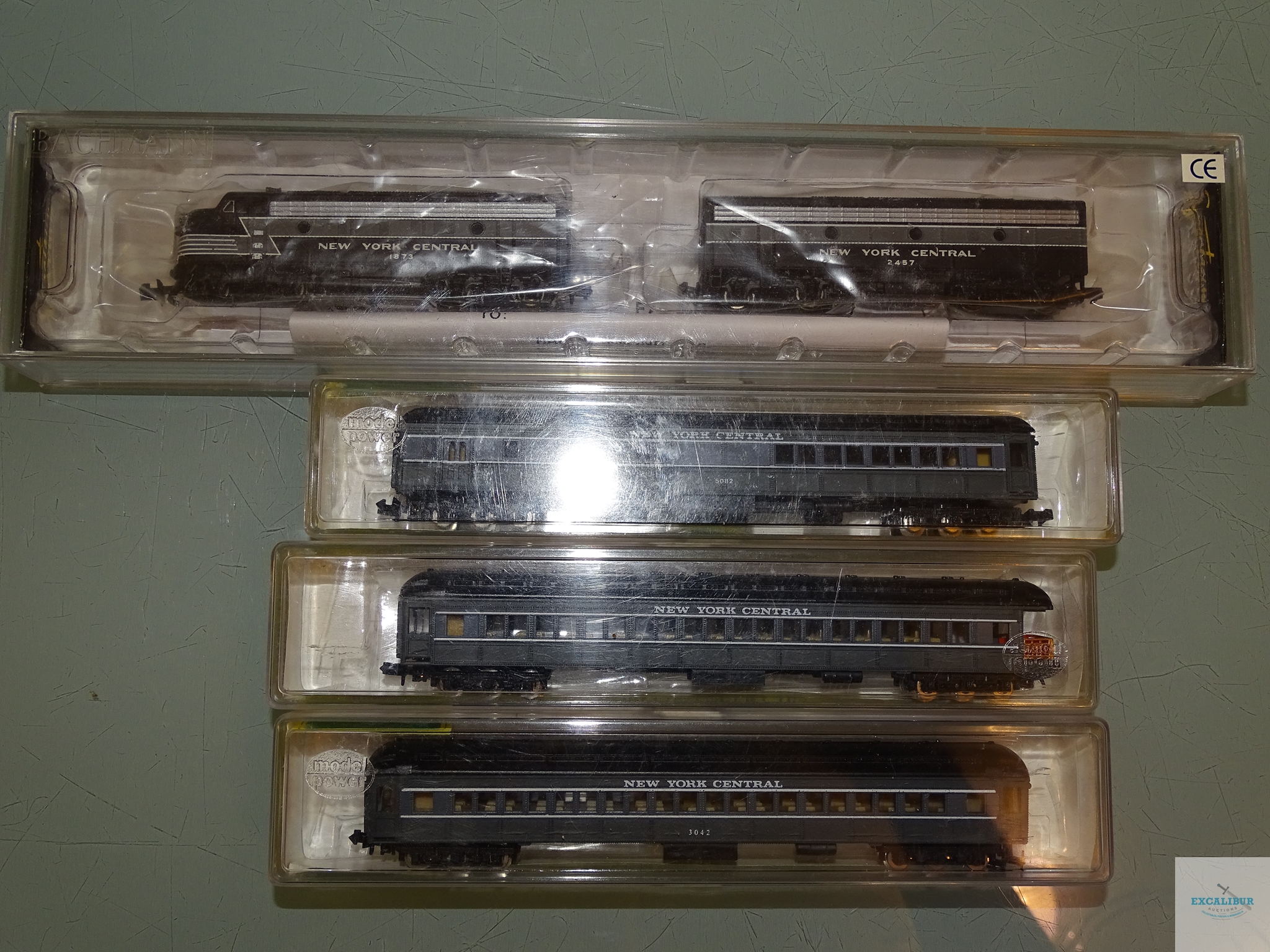 N GAUGE - GROUP OF AMERICAN OUTLINE LOCOS AND COACHES by SPECTRUM and MODEL POWER all in NEW YORK