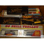 HO GAUGE - GROUP OF AMERICAN OUTLINE DIESEL LOCOS AND TROLLEY CAR by SPECTRUM,AHM etc - (1 is A/F) -