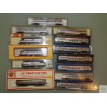 N GAUGE - GROUP OF AMERICAN OUTLINE DIESEL AND ELECTRIC LOCOS and PASSENGER CARS - by various