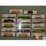 N GAUGE - GROUP OF JAPANESE OUTLINE FREIGHT WAGONS BY KATO - E in VG boxes (17)