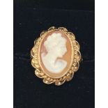 9ct gold cameo set ring (sz K)