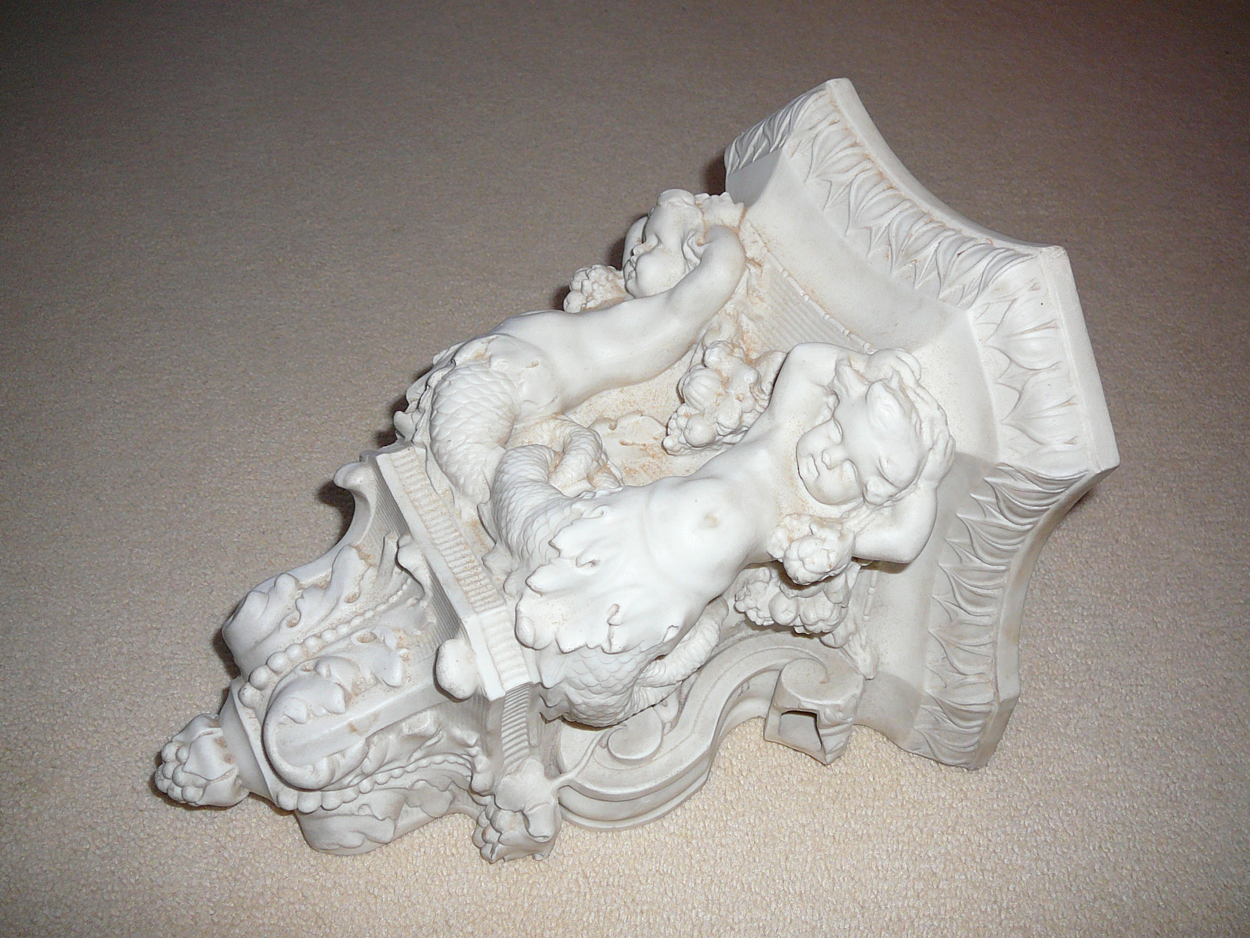 Copeland Parian decorative wall bracket with minor inobtrusive damage to one side. - Image 4 of 6
