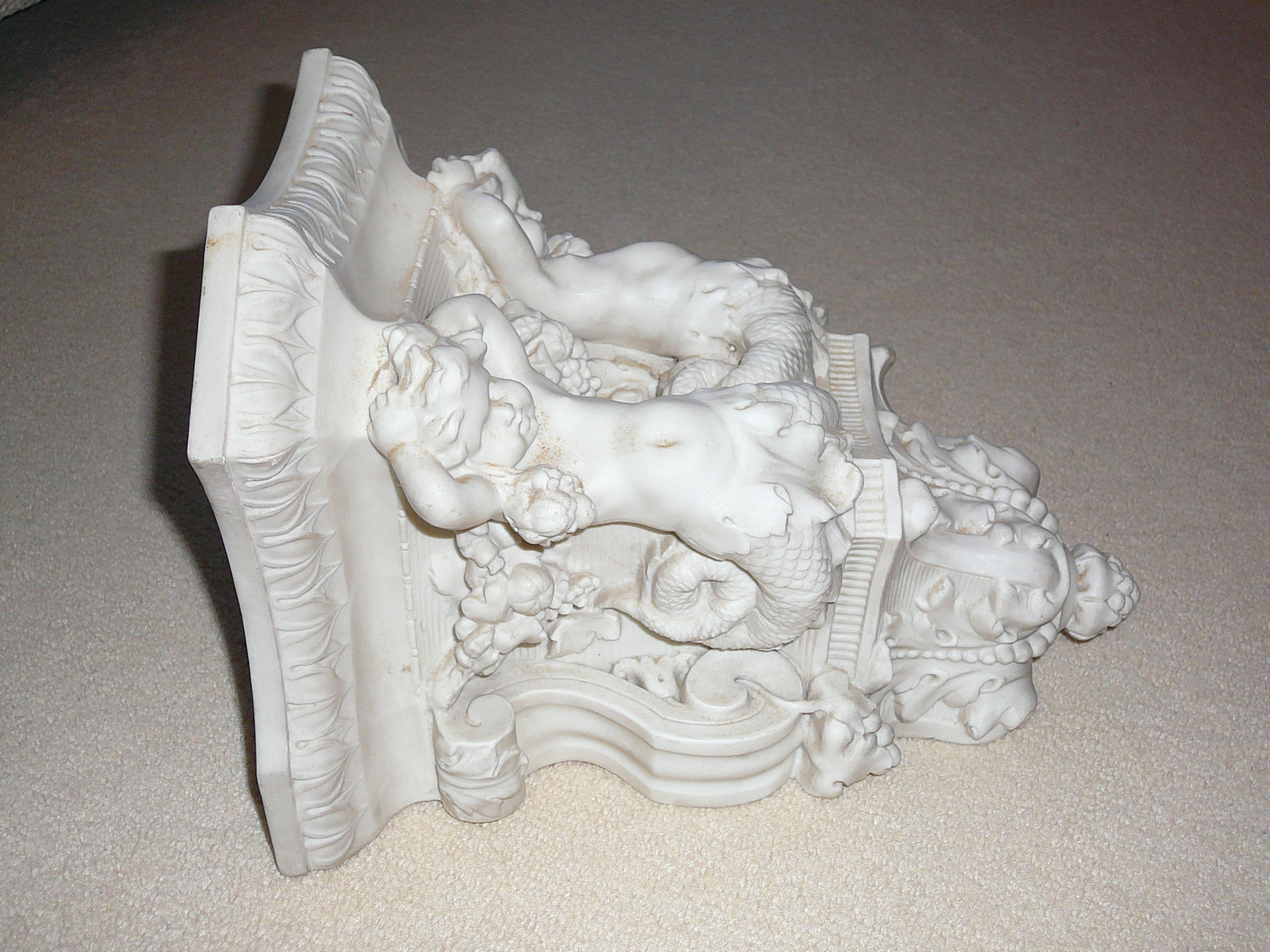 Copeland Parian decorative wall bracket with minor inobtrusive damage to one side. - Image 3 of 6