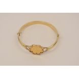 9ct hallmarked 1/2 sovereign bracelet