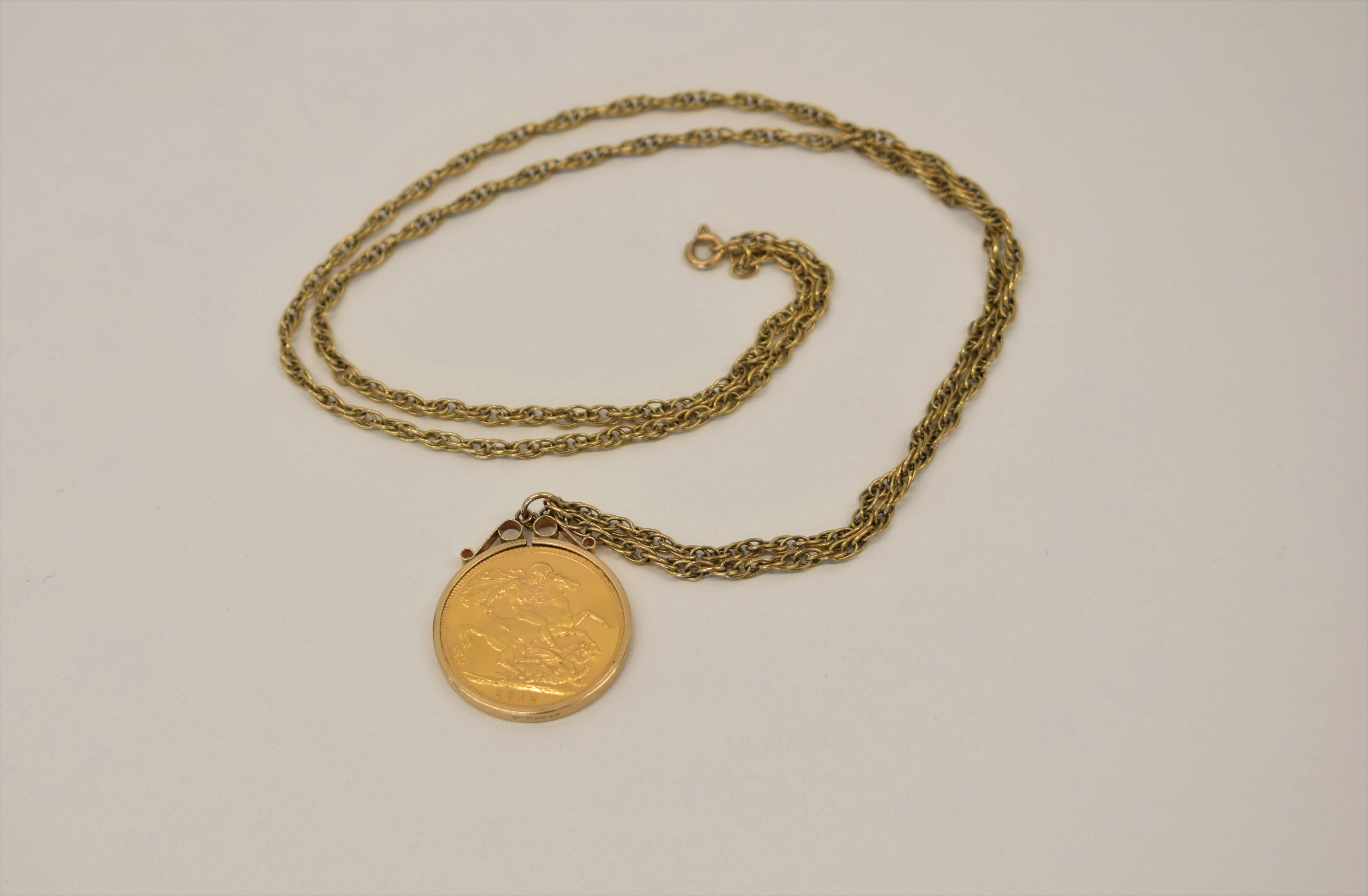 22ct and 14ct gold non-hallmarked sovereign and chains