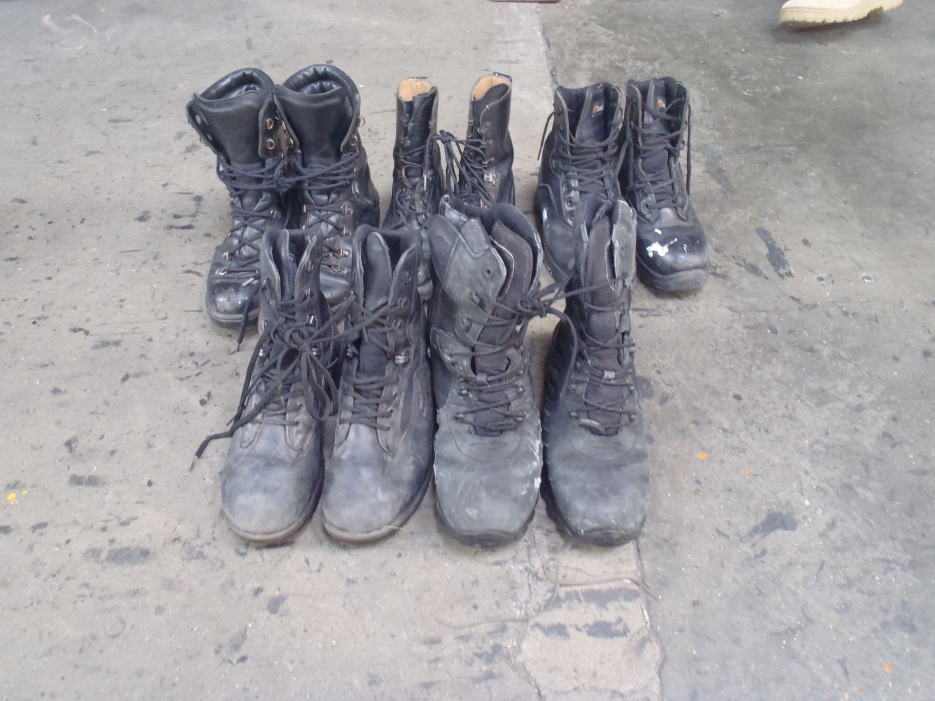 PACK OF 5 - BLACK BOOTS - GRADE 2 CONDITION