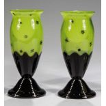 Paar Vasen "Maigrün Ausführung 165" Loetz Wwe., Klostermühle, 1917 Hellgrünes Opalglas, farblos