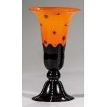 Vase "Orangeopal mit Schwarz" Loetz Wwe., Klostermühle, 1917 Orangefarbenes Opalglas, farblos