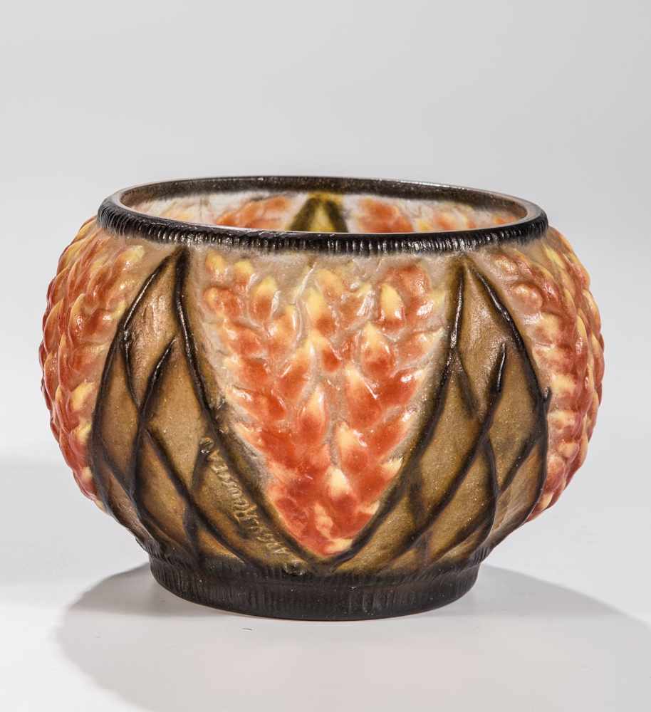 Kleine Schale mit Ähren Gabriel Argy-Rousseau, Paris, 1926 Pâte de verre in Farblos, Rot, Gelb und