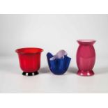 Vase "Anni Trenta", Vase "Sidone" und Fazzoletto "Opalino" Venini, Murano, 1993, 1994 bzw. 2001