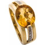 Citrinring mit Diamanten585-er Gelbgold, ca. 7,6 g. Dekorativer Ring, besetzt mit schachbrett-