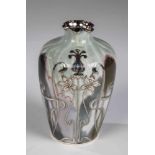 Vase mit galvanischem SilberdekorRosenthal, 1907 Eiförmiger Korpus mit eingeschnürtem Hals und