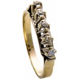 Ring mit Altschliff-Diamanten585-er Gelbgold, 2,9 g. Vorsteckring ausgefasst mit fünf Altschliff-