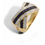 Saphirring mit Diamanten585-er Gelbgold, ca. 6,6 g. Klassischer Croisé-Ring ausgefasst mit