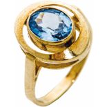 Ring mit blauem synthetischen Spinell333-er Gelbgold, ca. 4,3 g. Ring mit oval facettiertem blauen