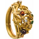 Goldring mit Diamant und Farbsteinen750-er Gelbgold, ca. 9,3 g. Asymmetrisch gestalteter,