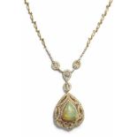 Prachtvolles Opal-Collier mit BrillantenMichael Christoff 750-er Gelbgold, ca. 37,8 g. Collier aus