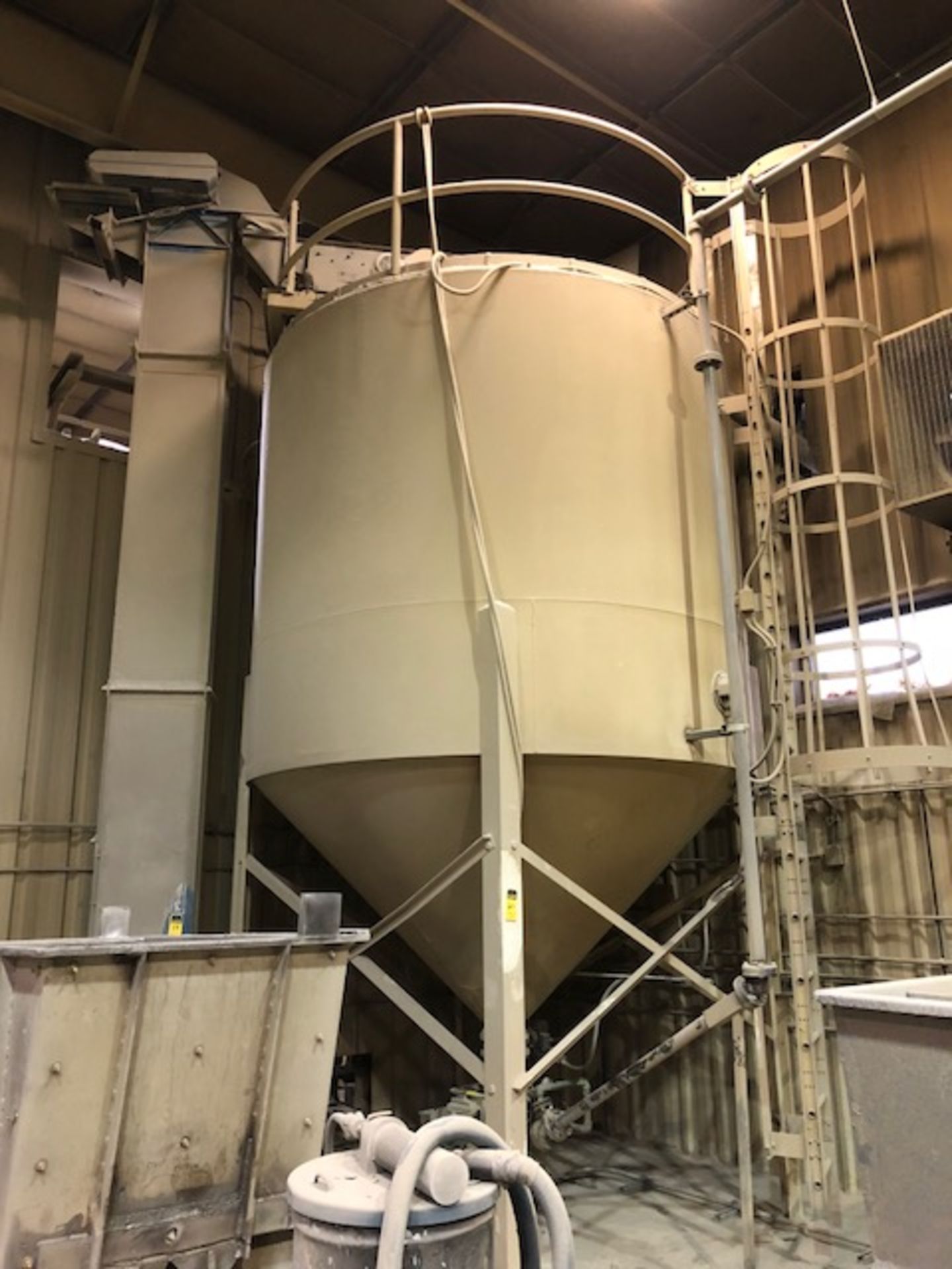 approx. 70 ton silo 10’ diameter, subject to group bid lot#57 - removal available November 12, 2018