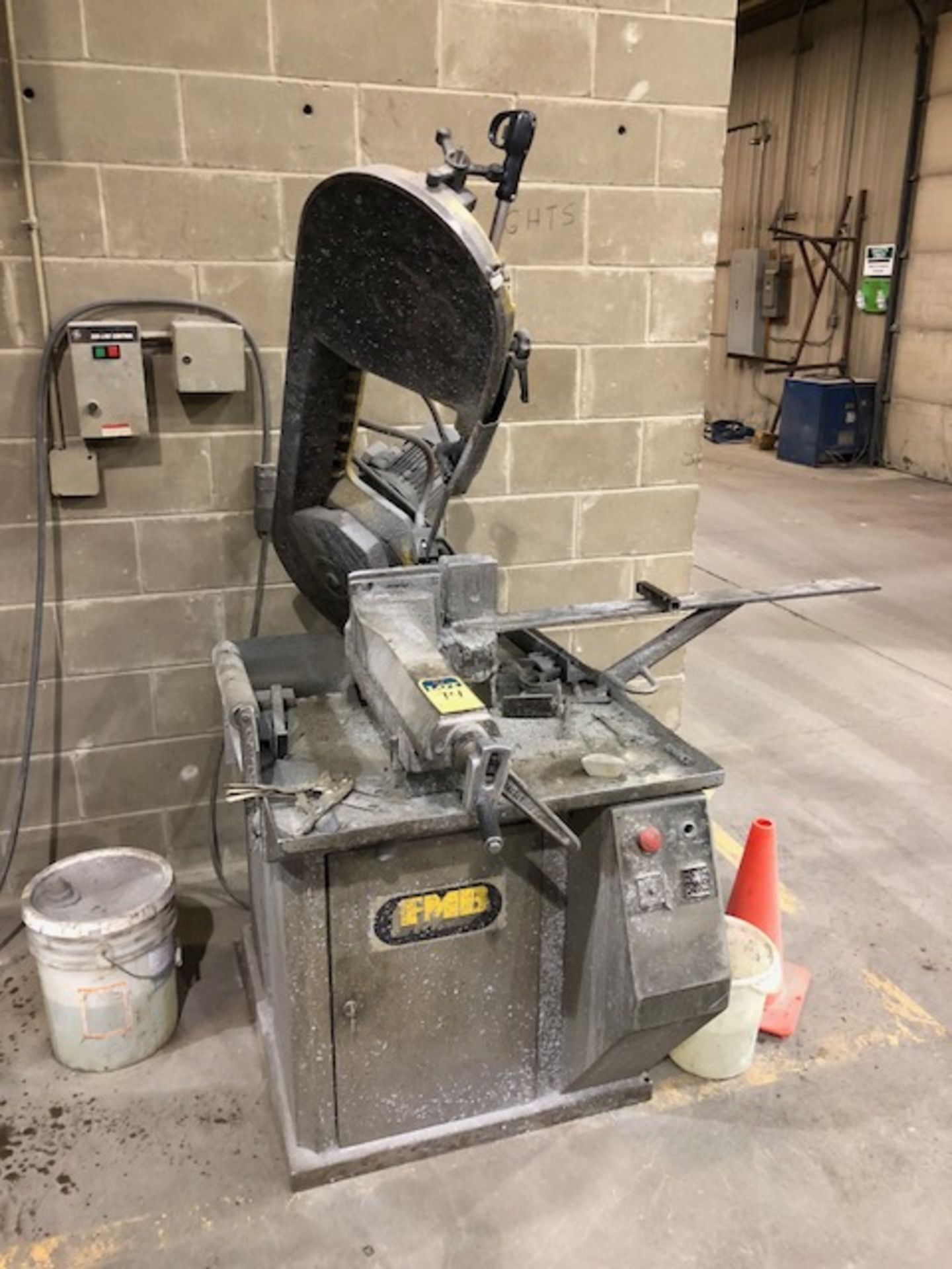 Fmb triton horizontal band saw s/n 8227, 1998 - removal available November 12, 2018