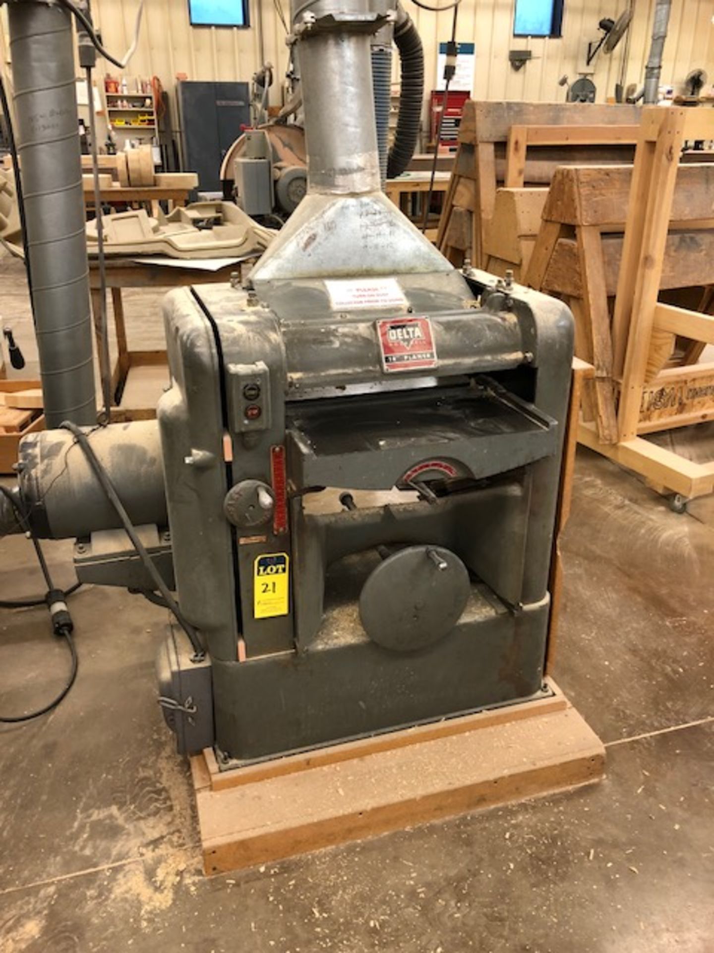 Delta Rockwell 18" x 6" wood planer nsn, 7.5 hp - removal available October 26, 2018