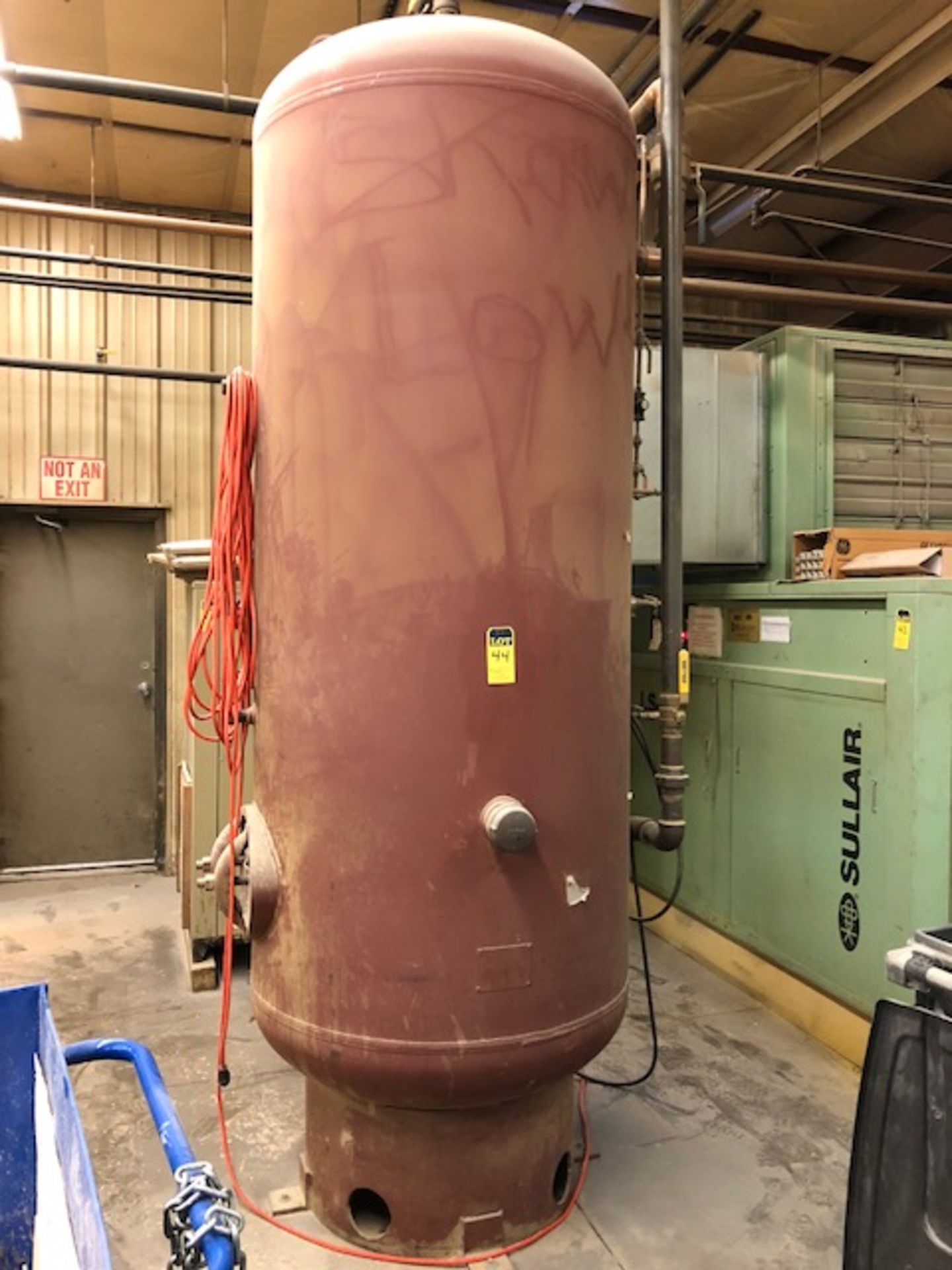 3' x 10' air receiving tank - removal available November 12, 2018