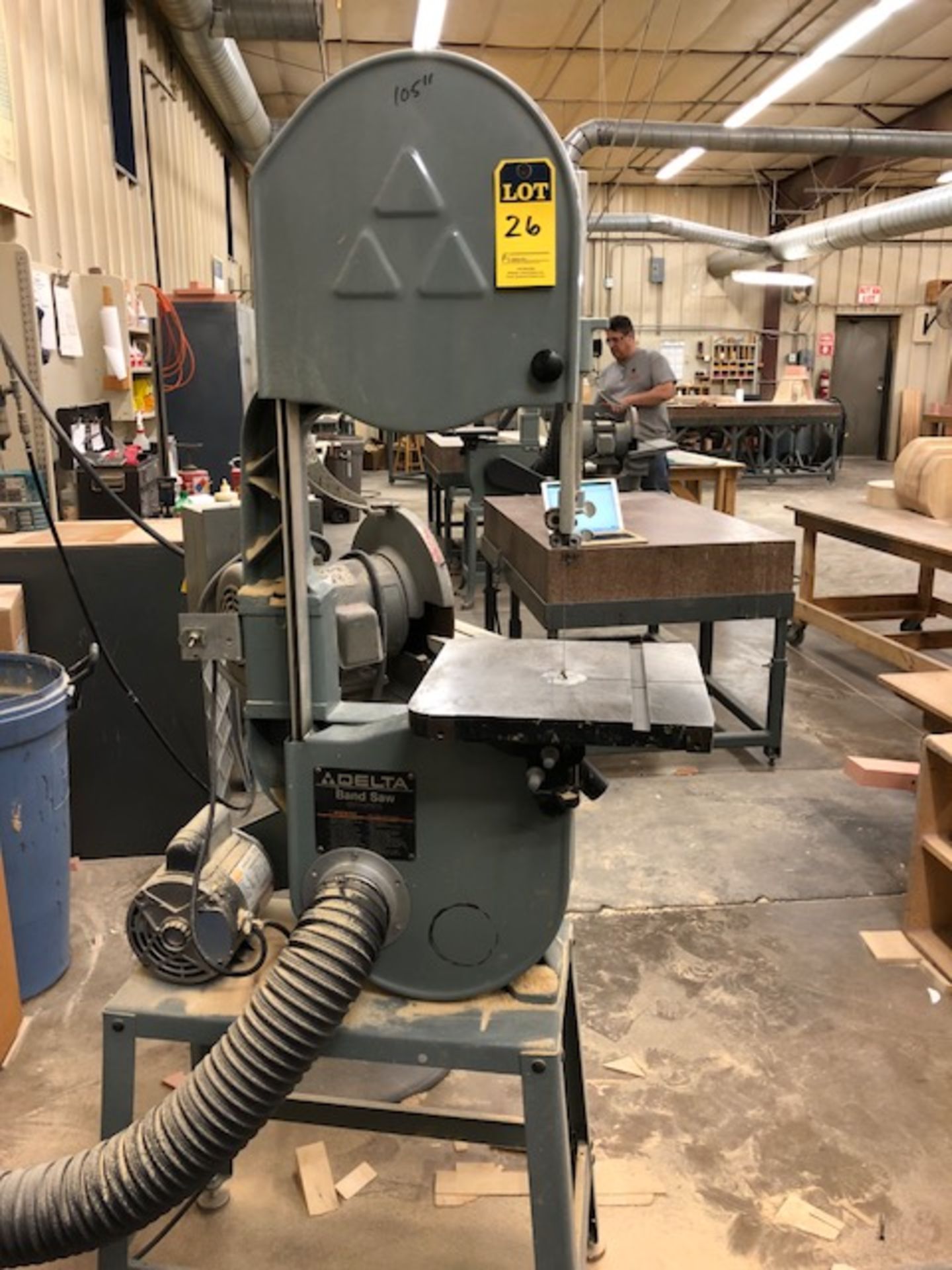 Delta model 28-245 13" vertical band saw s/n 95e94472 - removal available October 26, 2018