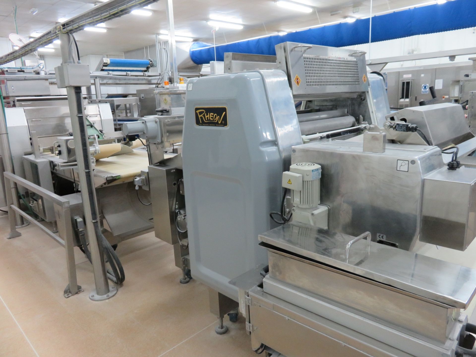 Complete Rheon sheet making line/Fat Pump/Stretcher/Compact sheet maker / VX602 900mm belt LO£1500 - Image 15 of 25