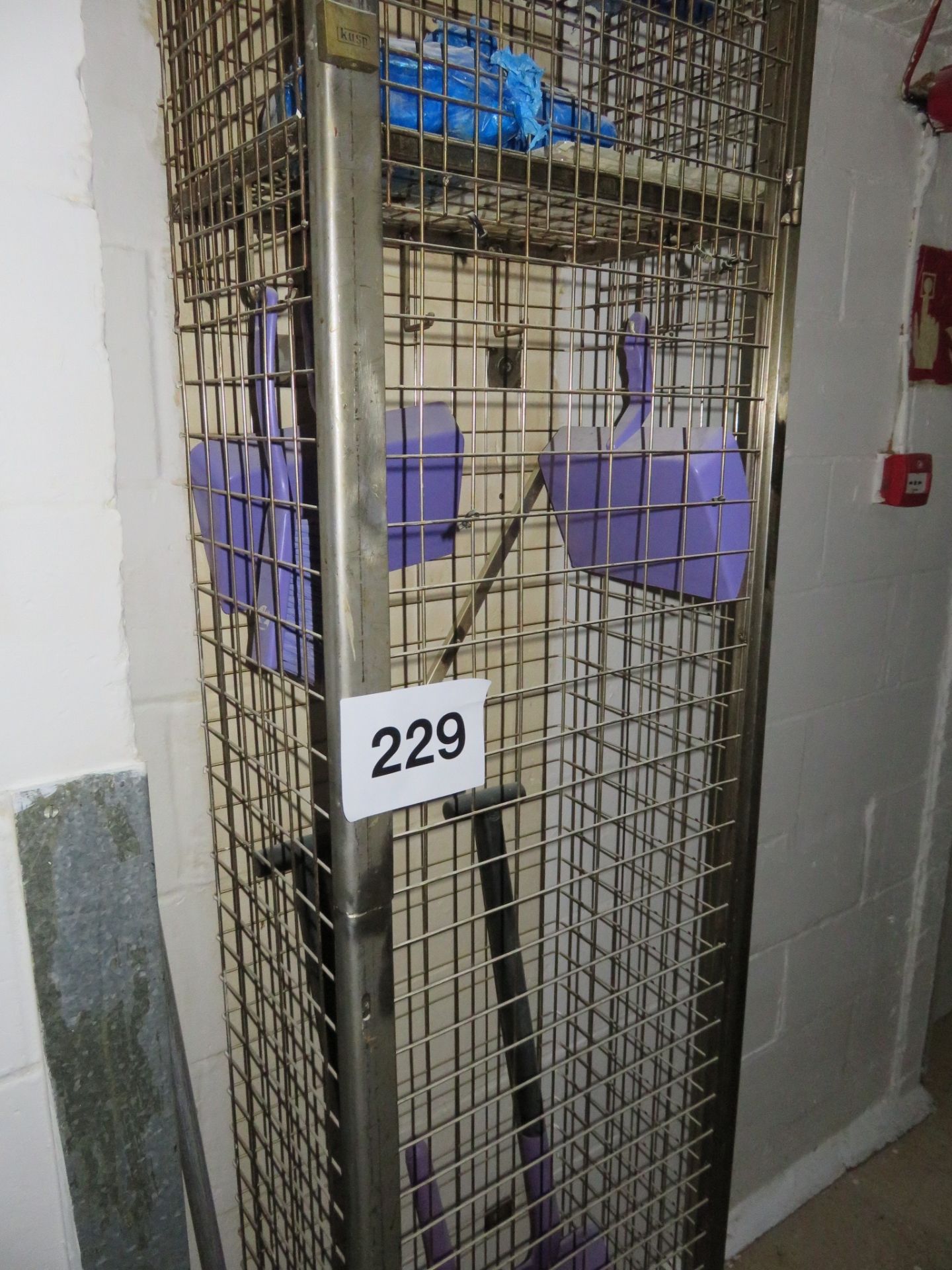 Wall mounted lockable Cage. Approx. 550 x 350mm deep x 1800mm high . Lift Out £20