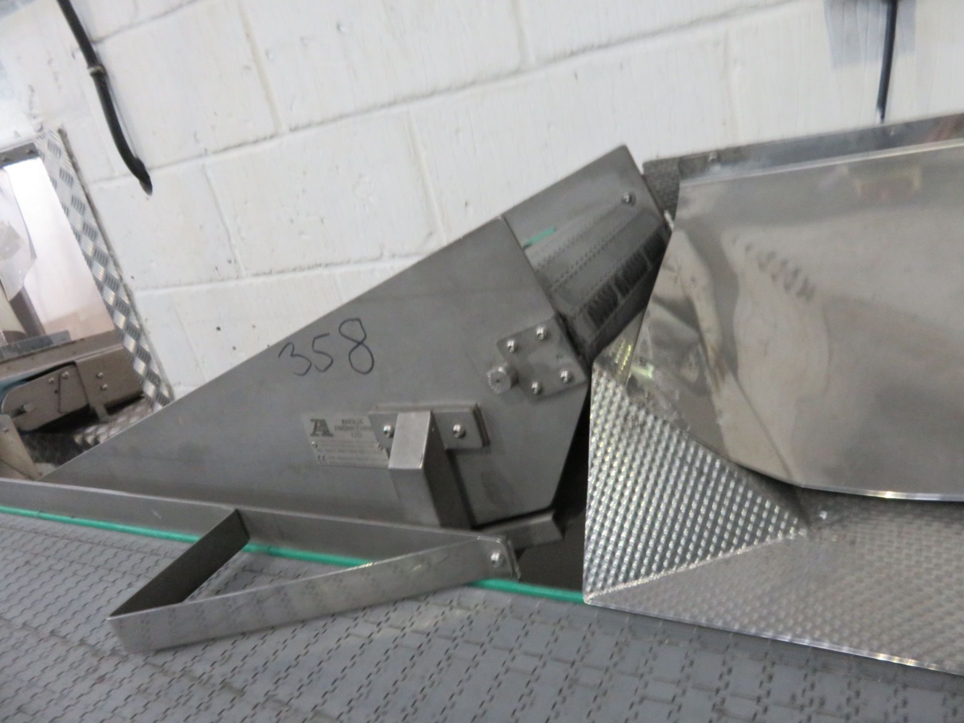 Incline Conveyor in at 500mm, out at 1300mm. 2200mm long. 300mm wide introlox belt . Lift Out £35 - Image 2 of 4