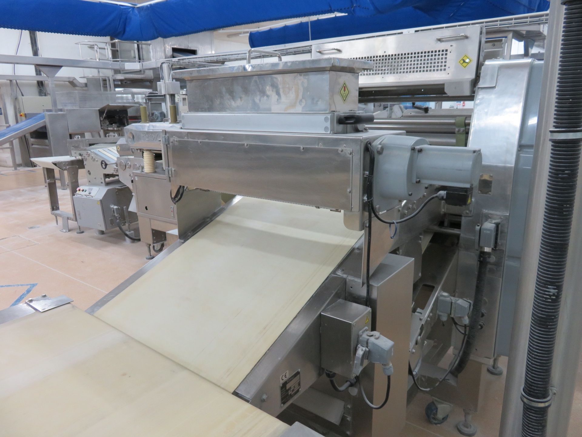 Complete Rheon sheet making line/Fat Pump/Stretcher/Compact sheet maker / VX602 900mm belt LO£1500 - Image 12 of 25